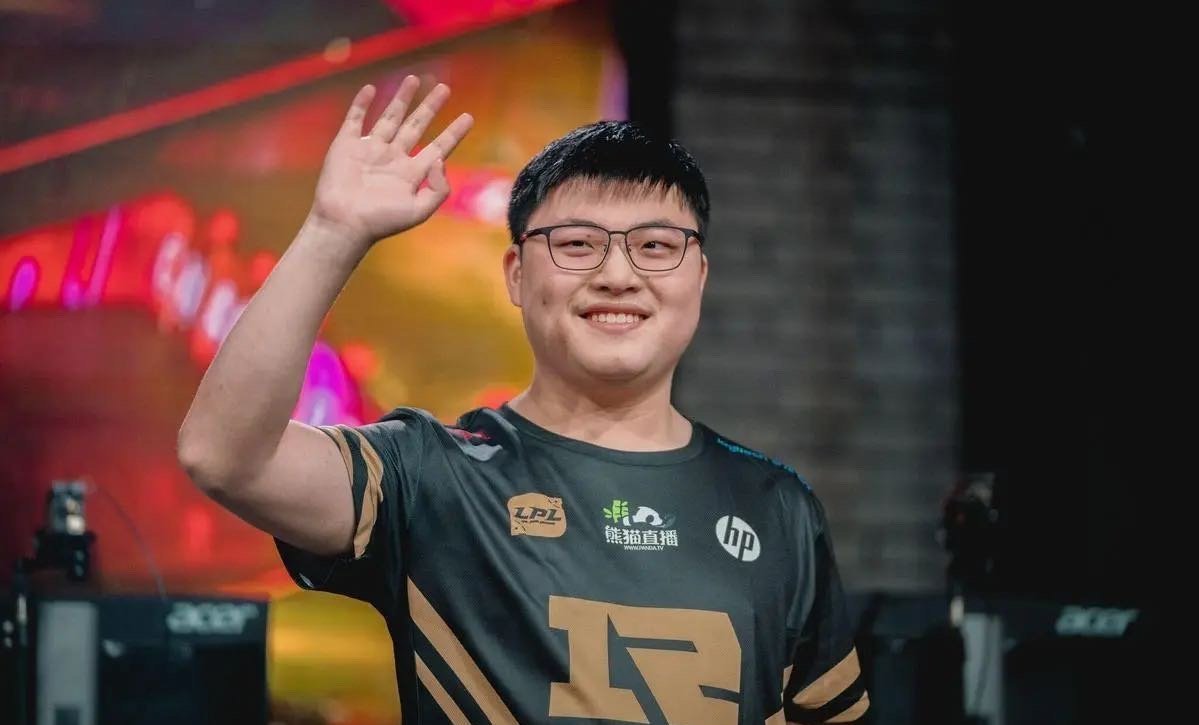  出色防守引爆全场！，Uzi意外战胜皇家马德里再创辉煌时刻官方入口